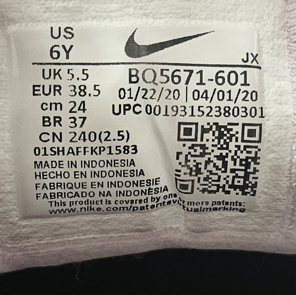 Nike Girls Revolution 5 BQ5671-601 Pink Black Running Shoes Sneakers Size 6Y. - Picture 9 of 9